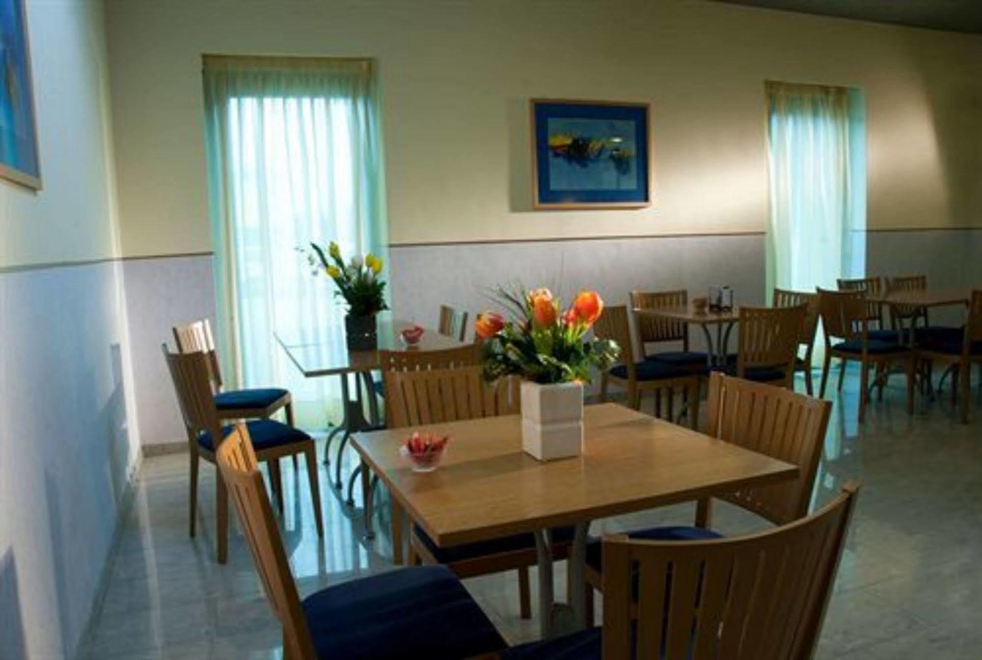 Hotel Mastai Senigallia Kültér fotó